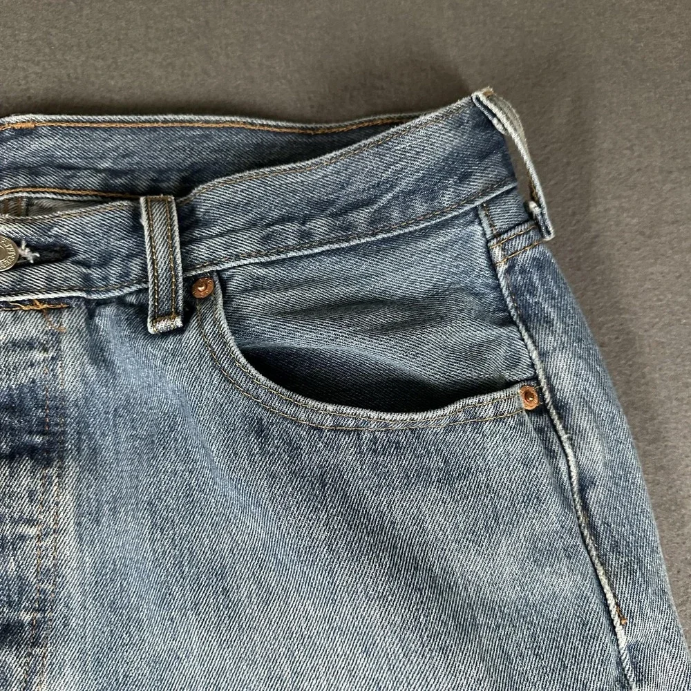 Levis 501 Jeans Mens 34x32 Blue Straight Leg Button Fly Regular Fit Denim Stains